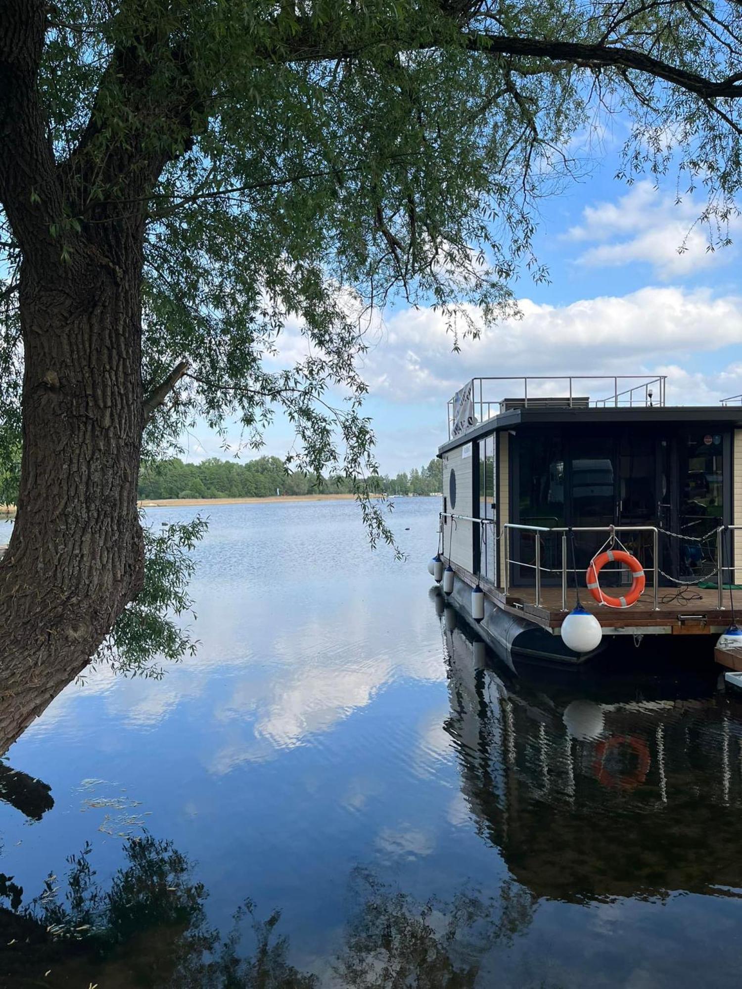 Houseboat Hotel Gudowo Ngoại thất bức ảnh